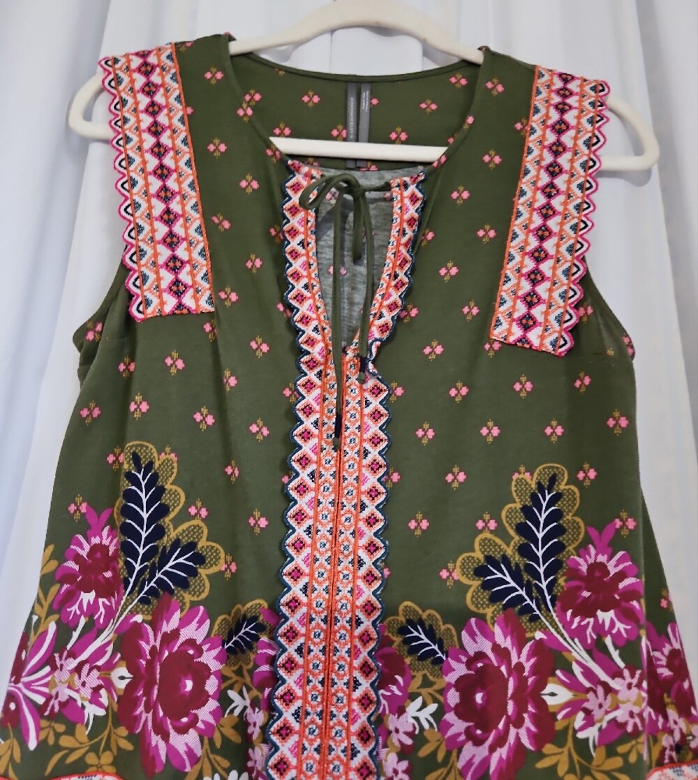 By Anthropologie Olive Floral Tie-Front Sleeveless Tunic - Size Small - Picture 3 of 6